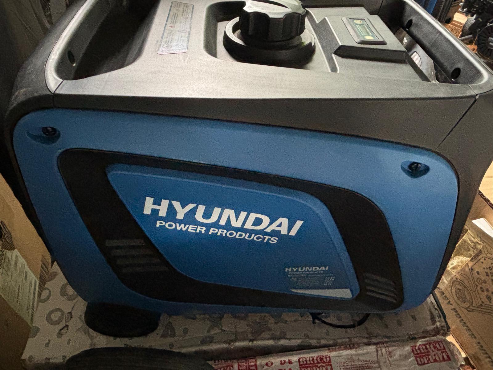 [OUTLET#694] HYUNDAI Inverter-Generator 3900 W  HY3900SEI