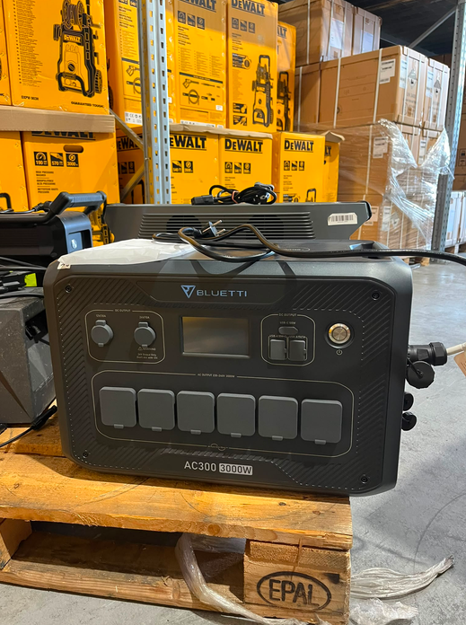 [OUTLET#670] Wechselrichter AC300 von BLUETTI [3000 W] Erweiterbare Power Station USV