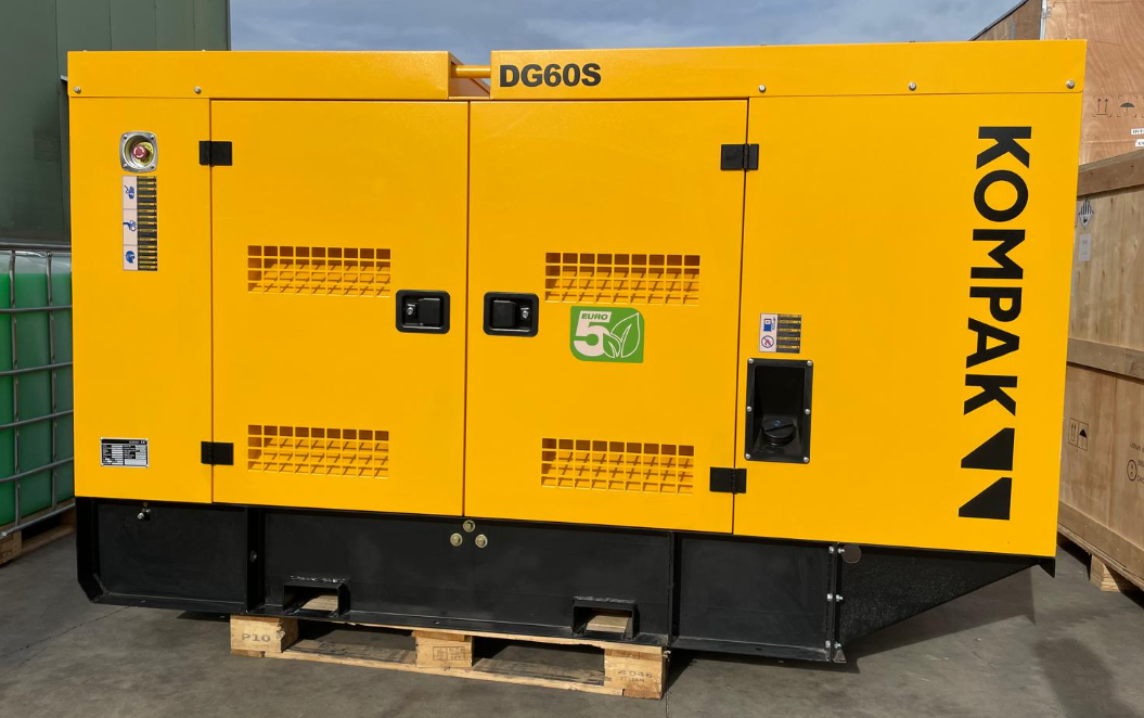 [OUTLET#509] KOMPAK 66 kVA Diesel DG60S Industrie Stromerzeuger Stromaggregat