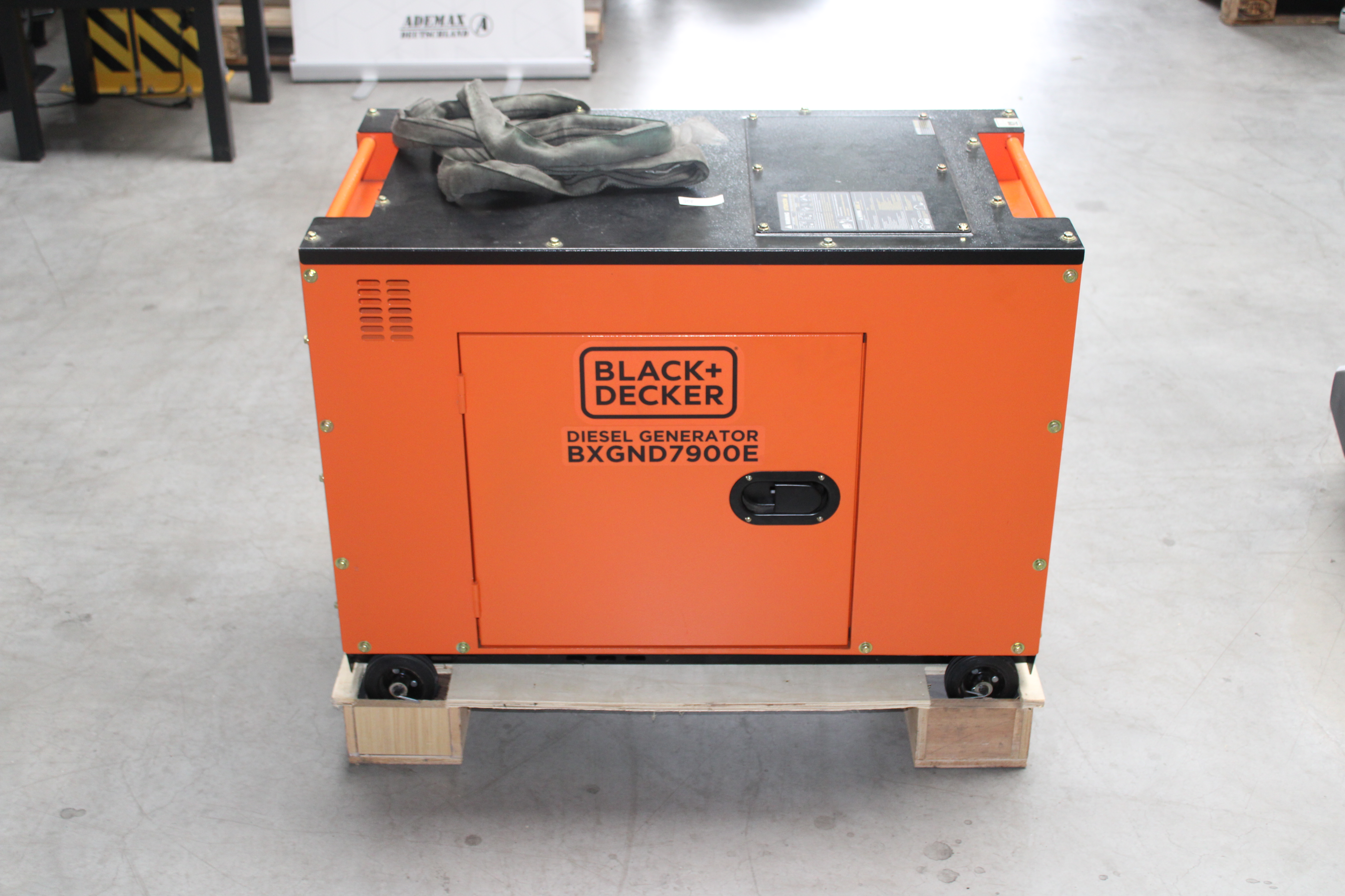[OUTLET#505] Black + Decker Full Power 8 kVA  Diesel  BXGND7900E 230&400 V Stromaggregat