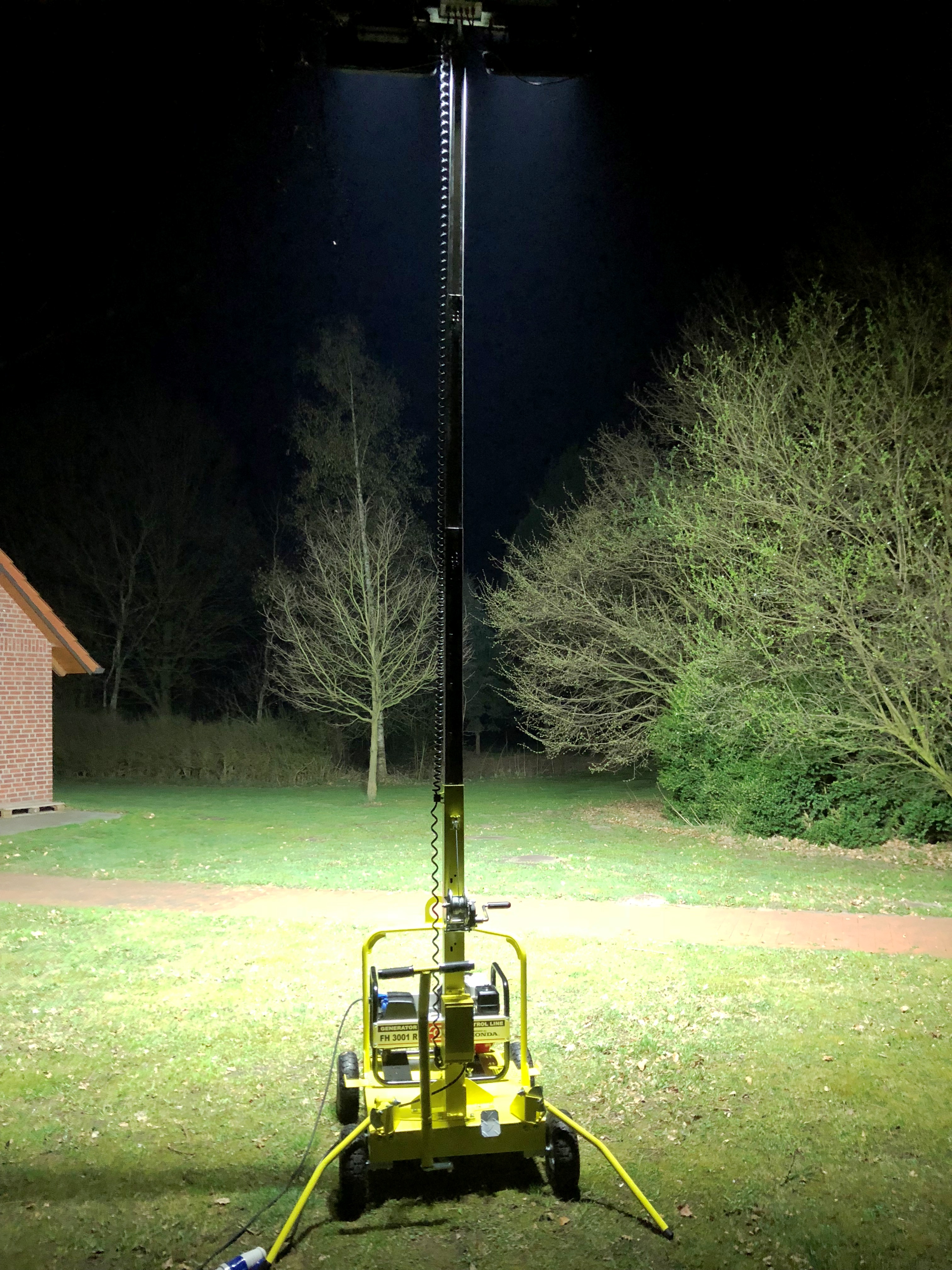 LICHTMAST LT600-LED KOMPAK für 2.500 m² Baustellenbeleuchtung LICHTMAST LT600-LED KOMPAK für 2.500 m² Baustellenbeleuchtung