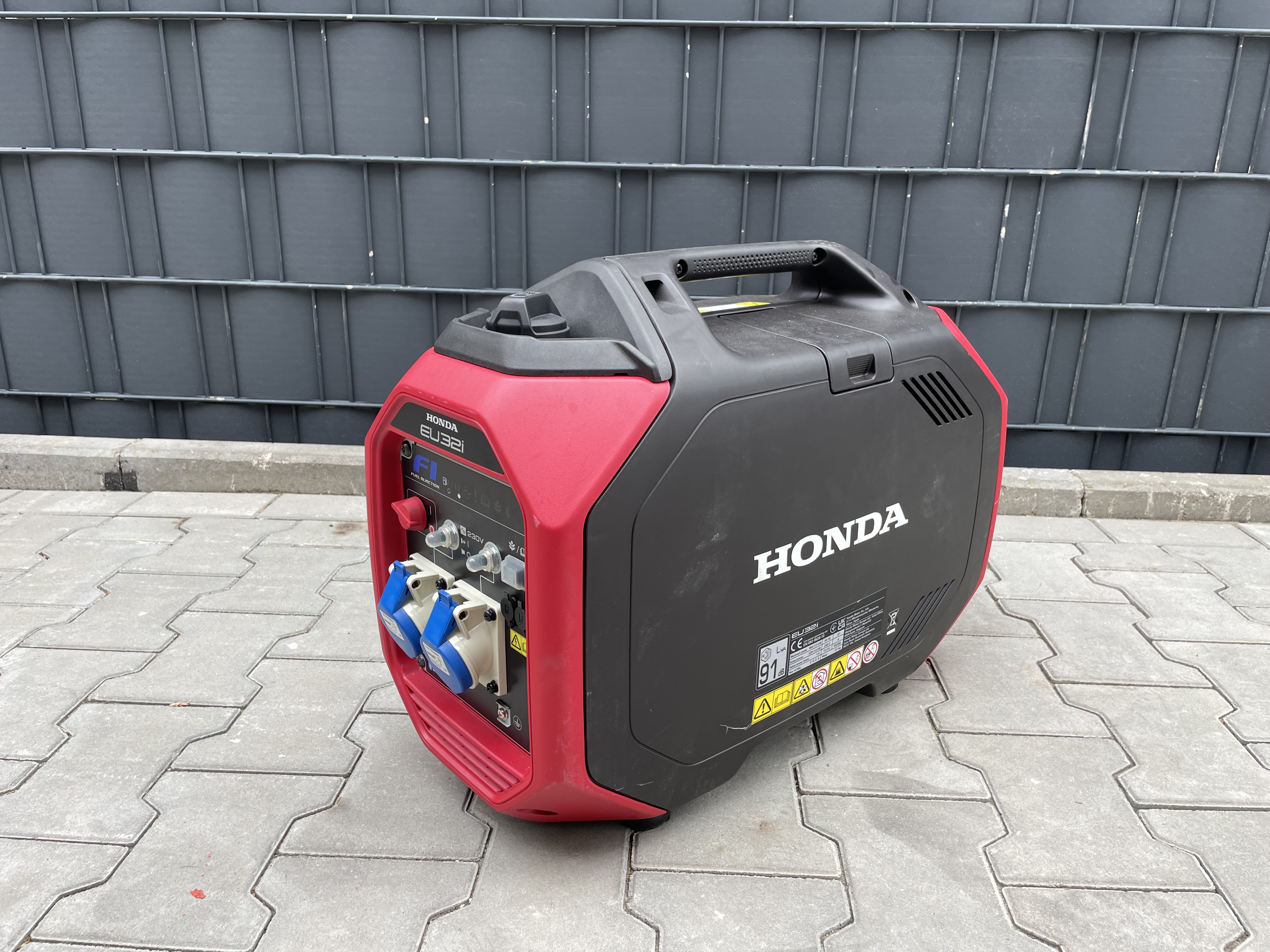 [OUTLET#246] Honda Inverter Stromaggregat Benzin 3200 Watt EU32i  
