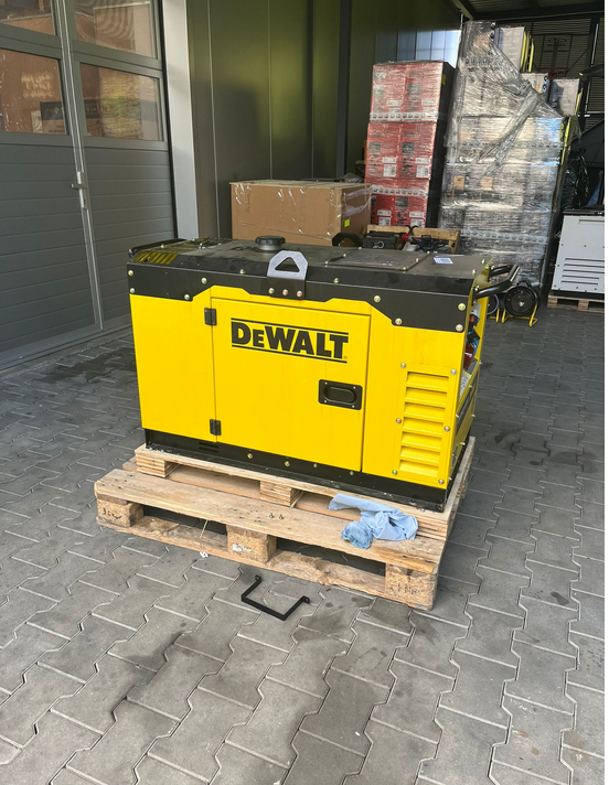 [OUTLET#580] DeWalt Stromerzeuger 10,6 kVA  Diesel DXGND1003E Stromaggregat