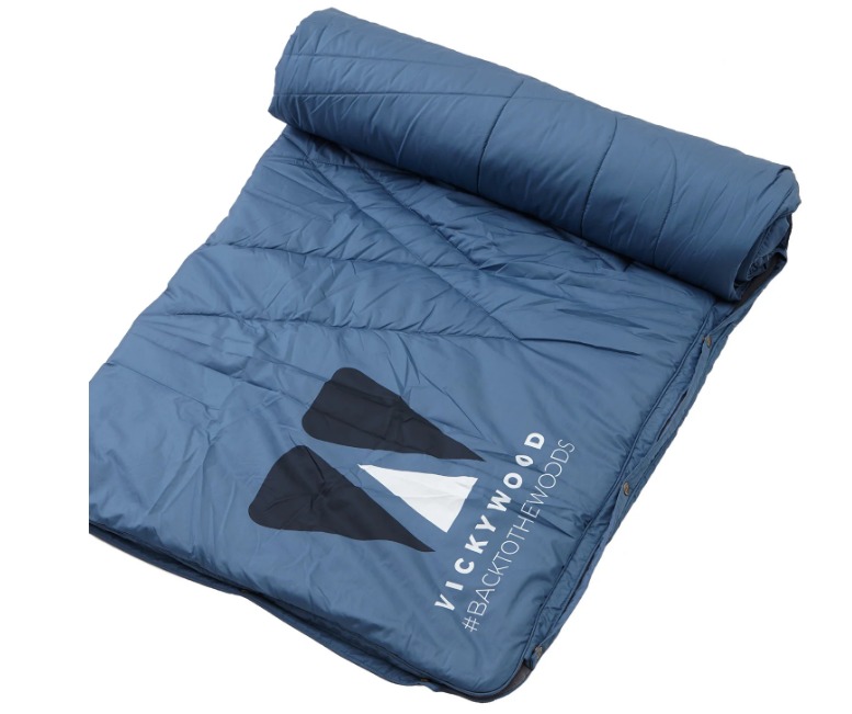 Fleece Decke VOITED x VICKYWOOD Mountain Blue Fleece Decke VOITED x VICKYWOOD Mountain Blue