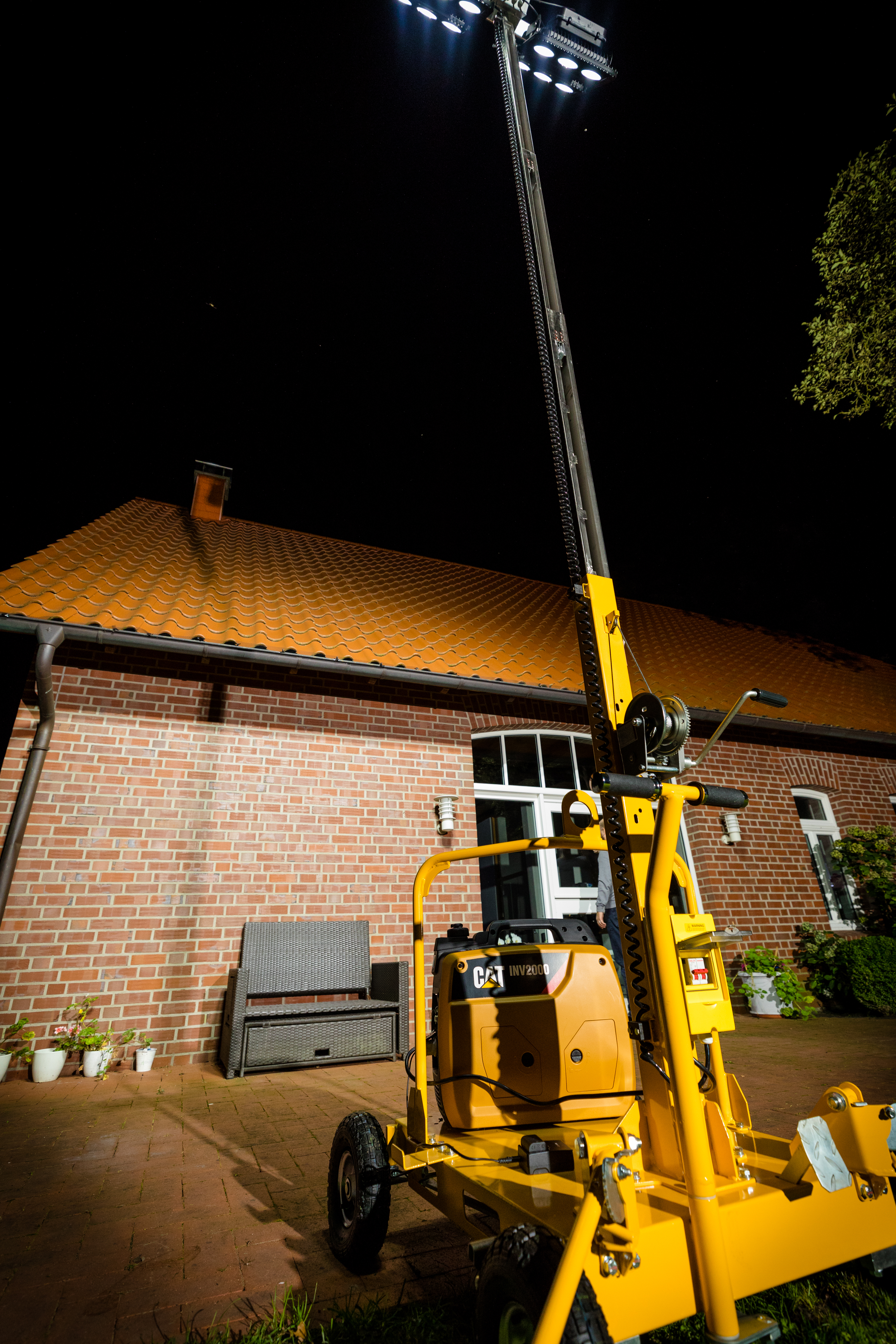LICHTMAST LT600-LED KOMPAK für 2.500 m² Baustellenbeleuchtung LICHTMAST LT600-LED KOMPAK für 2.500 m² Baustellenbeleuchtung