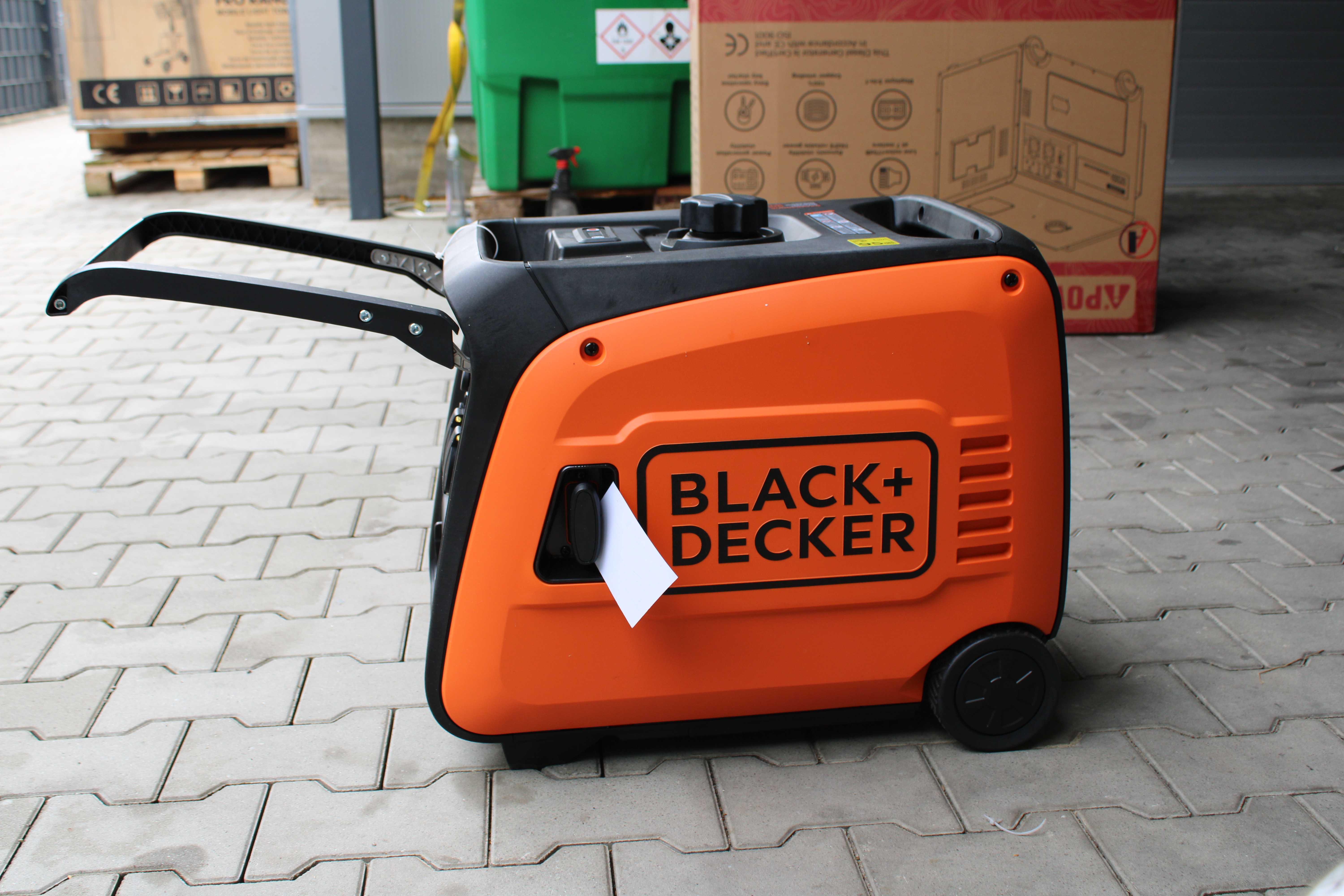 [OUTLET#411] Black + Decker Inverter Stromaggregat Benzin 3900 Watt BXGNI4000E 