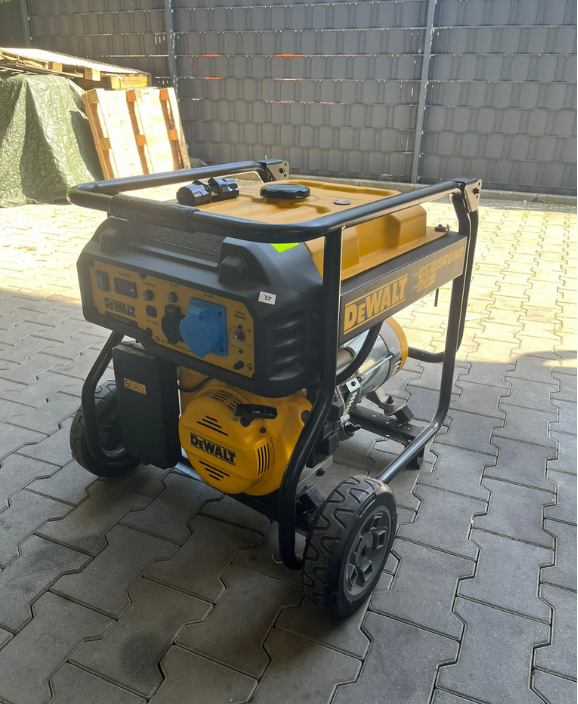 [OUTLET#596] DeWalt Stromerzeuger 6,5 kW Benziner DXGNP65E Stromaggregat